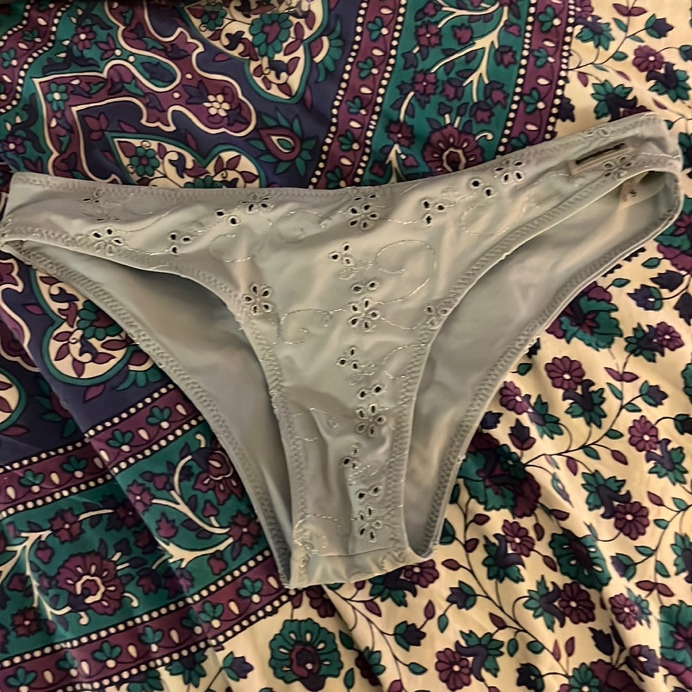 Blackbough Swimwear blue floral Bottoms size S